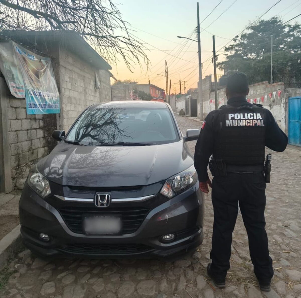 Policías de Colón Recuperan en Ajuchitlán Vehículo con Reporte de Robo Violento en Guanajuato