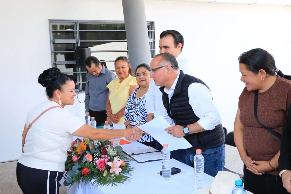 Entrega Gaspar Trueba y el RAN Documentos Agrarios