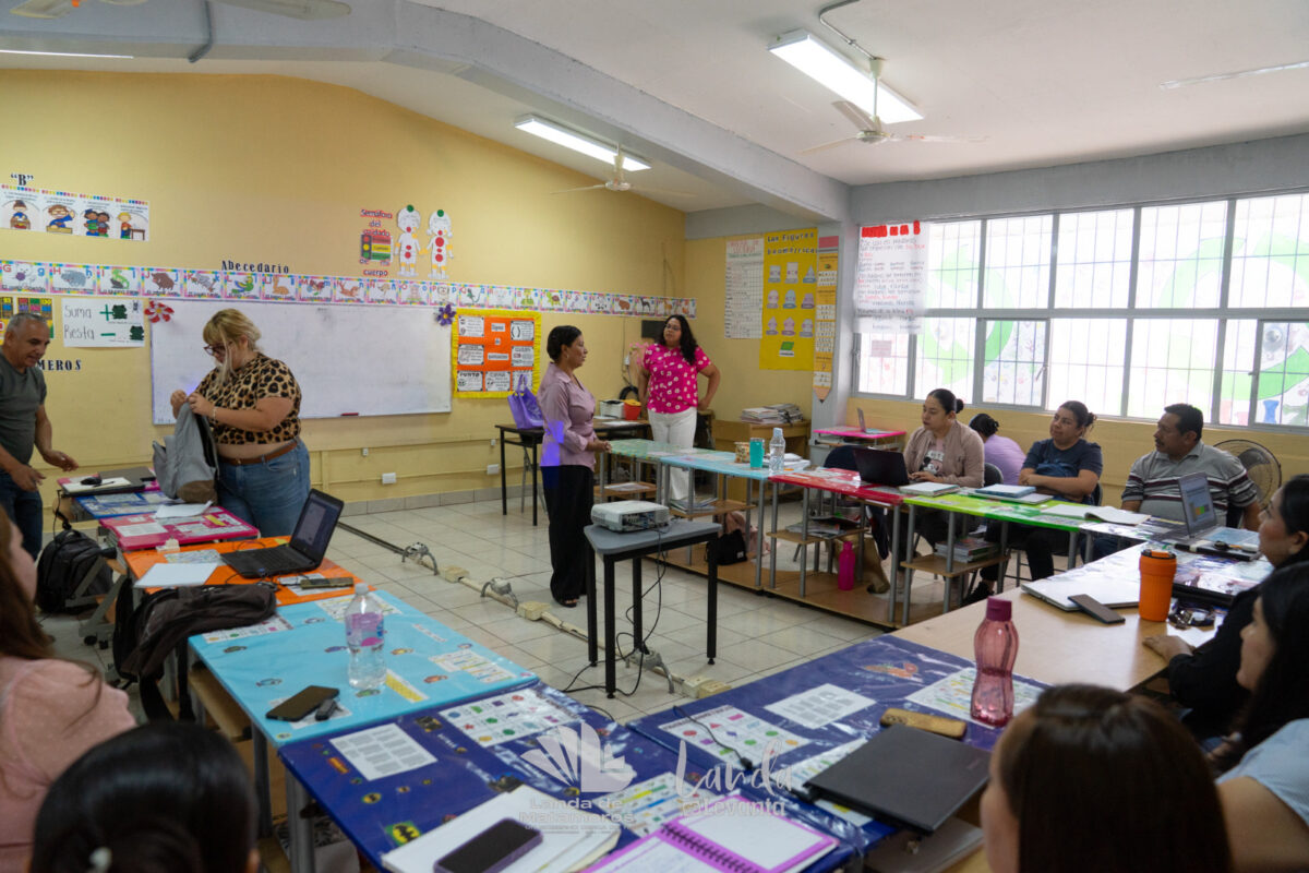 En Landa Impulsan Capacitación Docente a través del Instituto Municipal de las Mujeres
