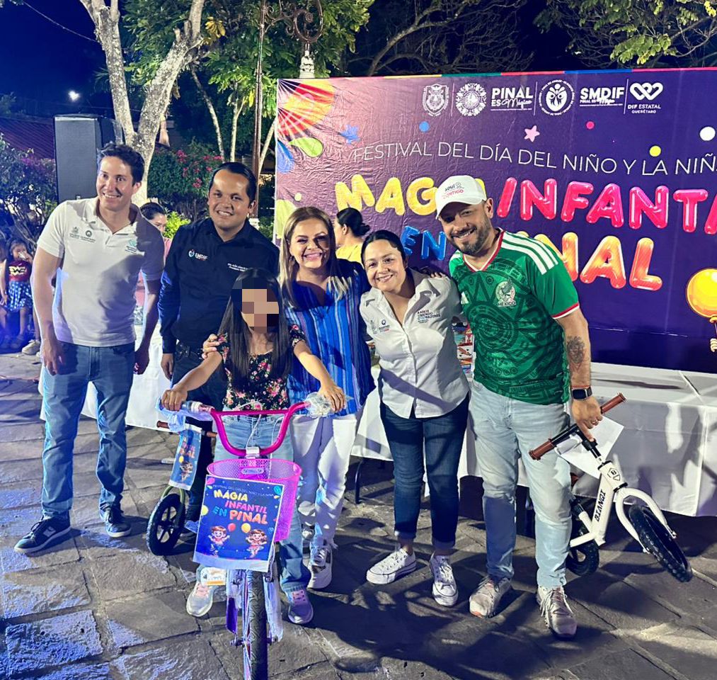 En Ahuacatlán Celebran a las niñas y niños
