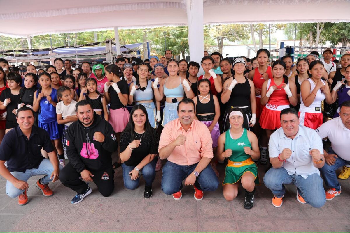 Triunfa Mireya Martínez de Colón en Torneo Nacional de Boxeo Femenil