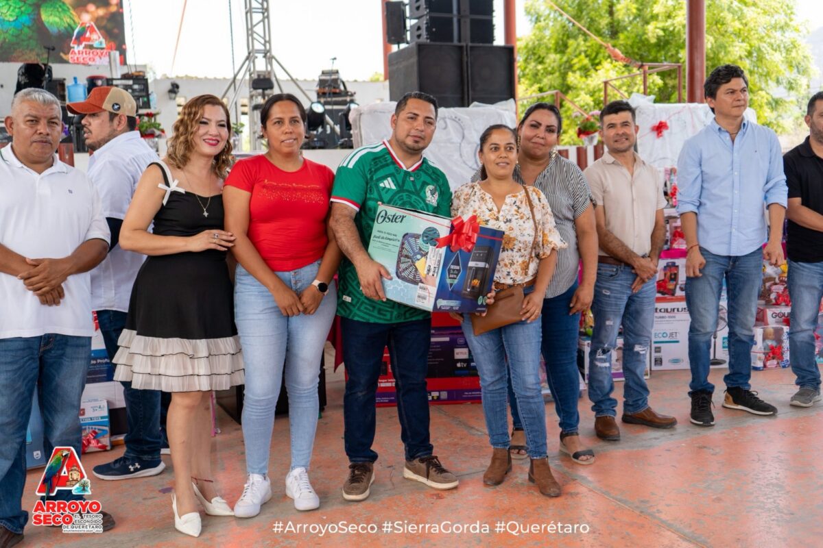 Sonrisas, juegos y convivencia llenan de alegría a Purísima de Arista