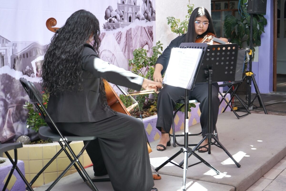 Participan Jóvenes Talentosas en Primer Congreso Cristero con ejecución musical&nbsp;