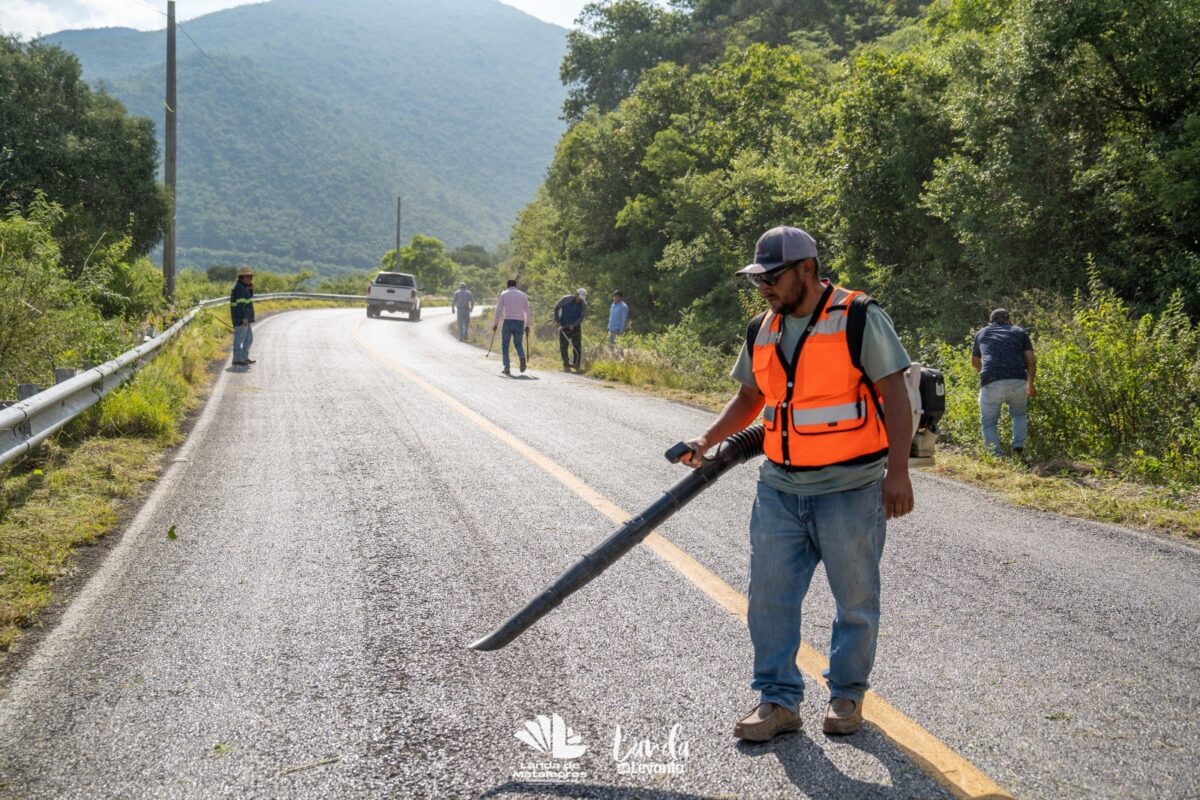 Yuni Benítez Encabeza Jornada de Limpieza en La Sierrita  