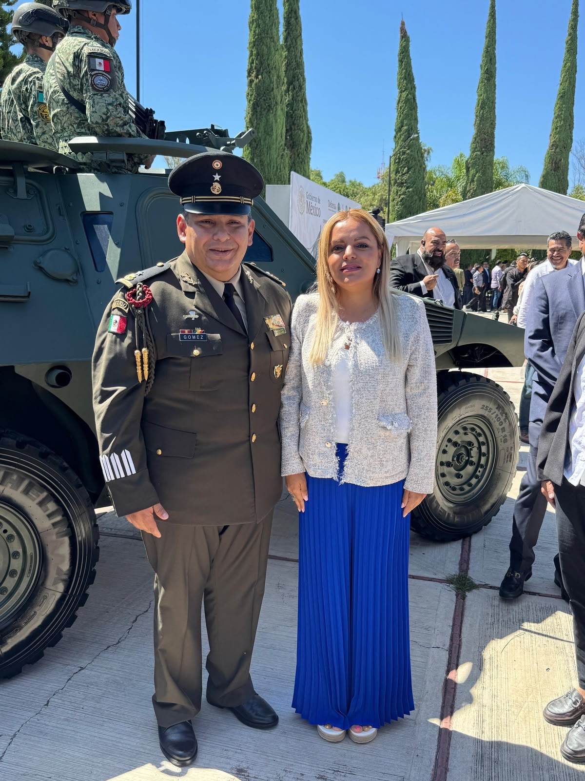 Lupita Ramírez acompaña toma de protesta de nuevo comandante de la17/a Zona Militar.