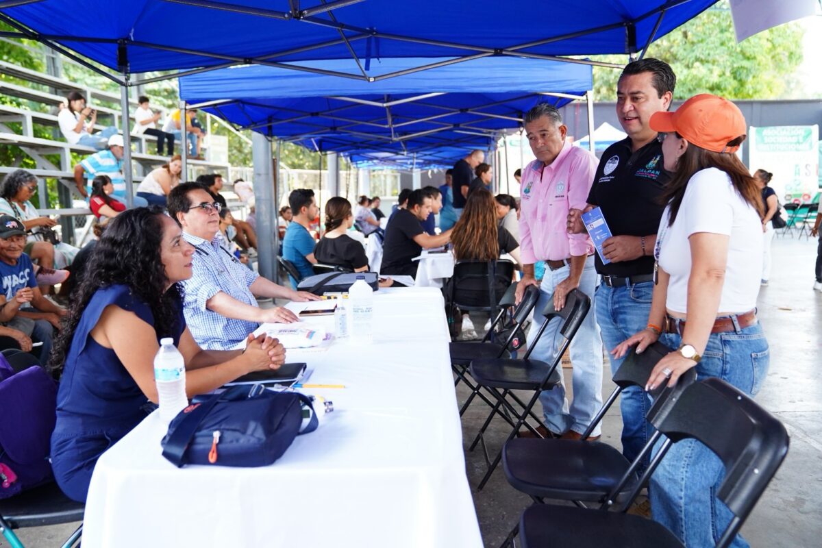 Brindan atención a familias de Jalpan de Serra 113 médicos especialistas