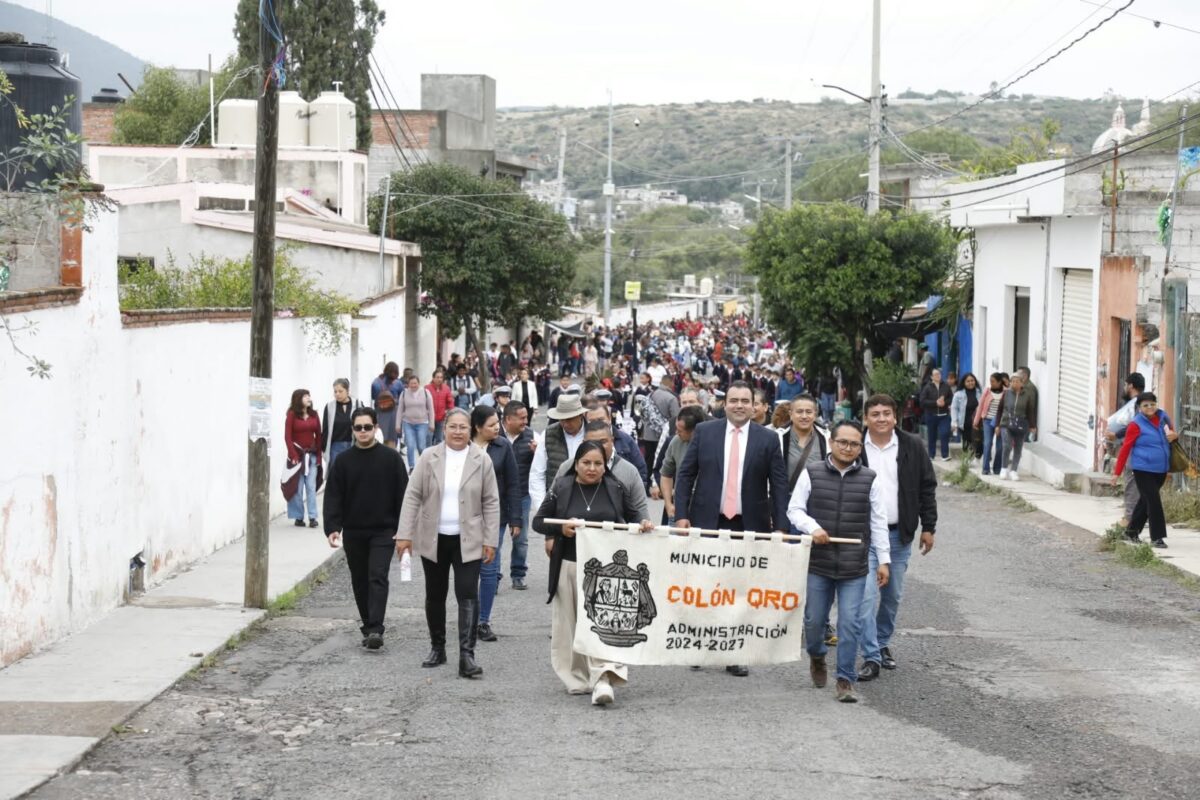 En el Día de la Nación Pluricultural, Gaspar Trueba Encabeza Desfile&nbsp;